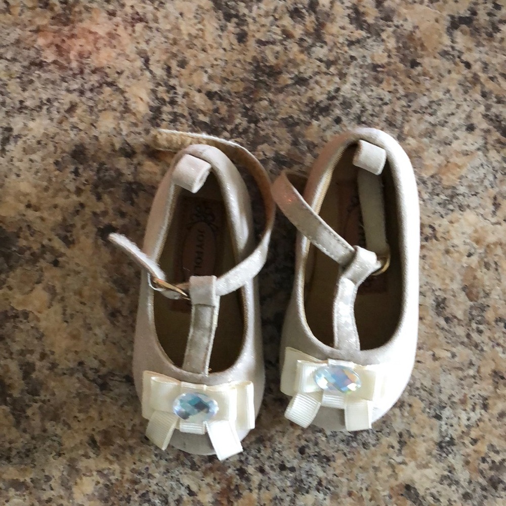 Dress shoes